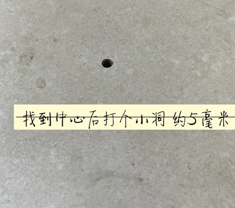 焉耆瓷砖空鼓维修公司专业解答在瓷砖铺贴过程中，如果砂料搅拌不均匀，将会带来以下问题